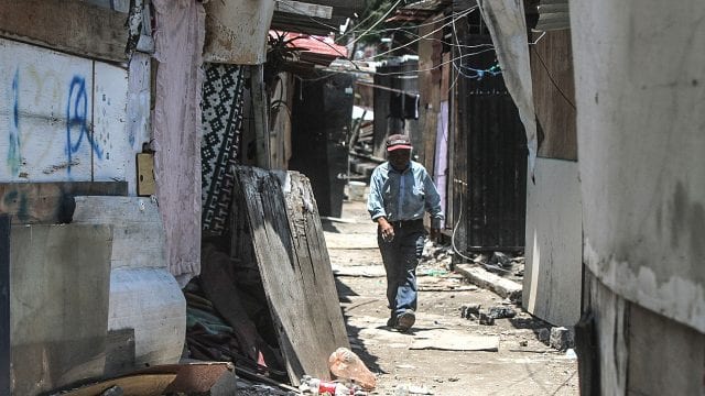 Aumento al salario mínimo sacó a 19% de la población de la pobreza.